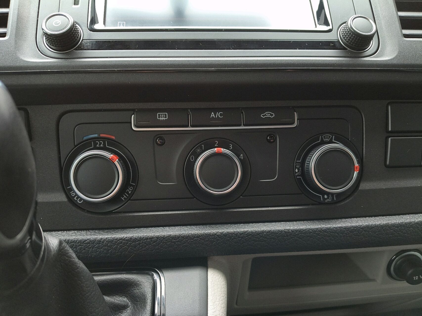 Billede af VW Transporter Lang 2,0 TDI BMT DSG 150HK Van 7g Aut.