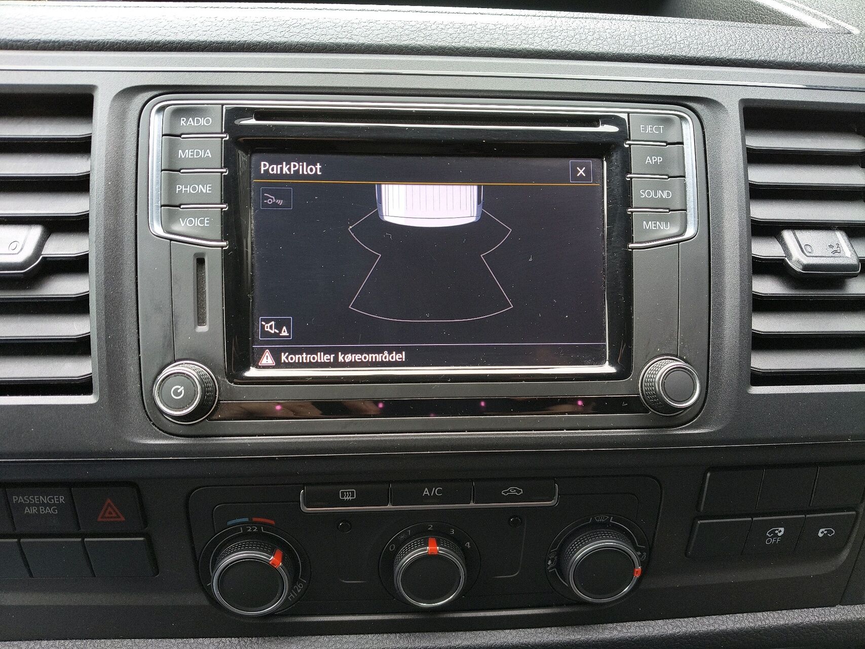 Billede af VW Transporter Lang 2,0 TDI BMT DSG 150HK Van 7g Aut.