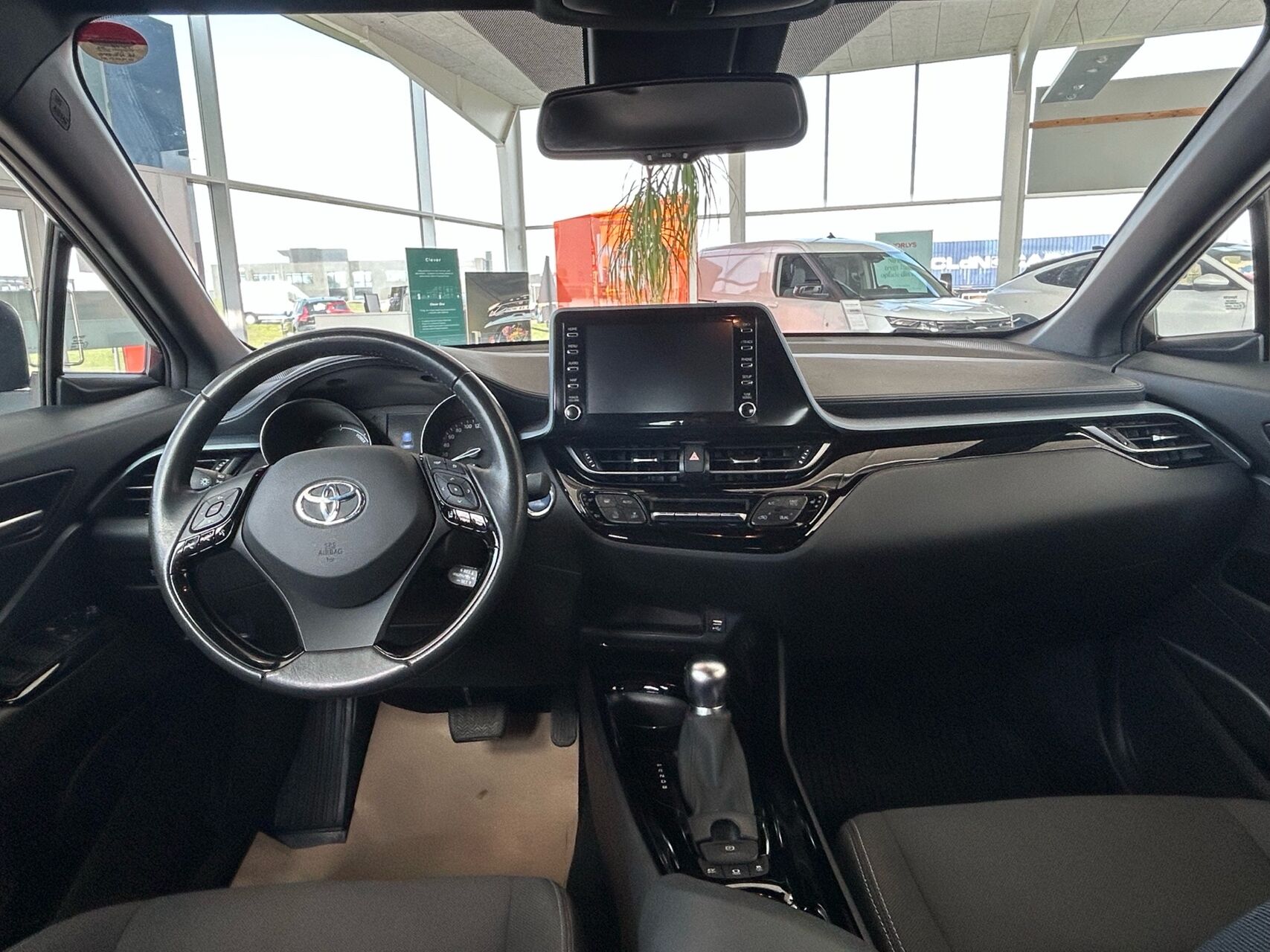 Billede af Toyota C-HR 1,8 Hybrid C-LUB Premium Multidrive S 122HK 5d Aut.