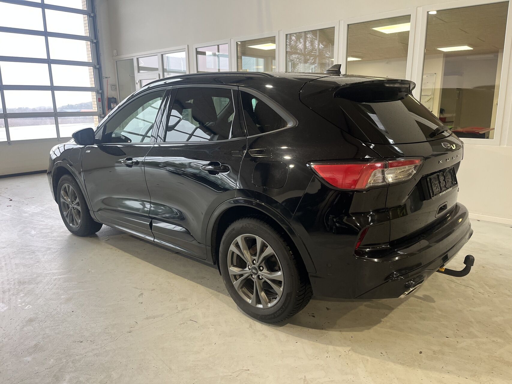 Billede af Ford Kuga 2,5 Plugin-hybrid ST-Line X CVT 225HK 5d Trinl. Gear