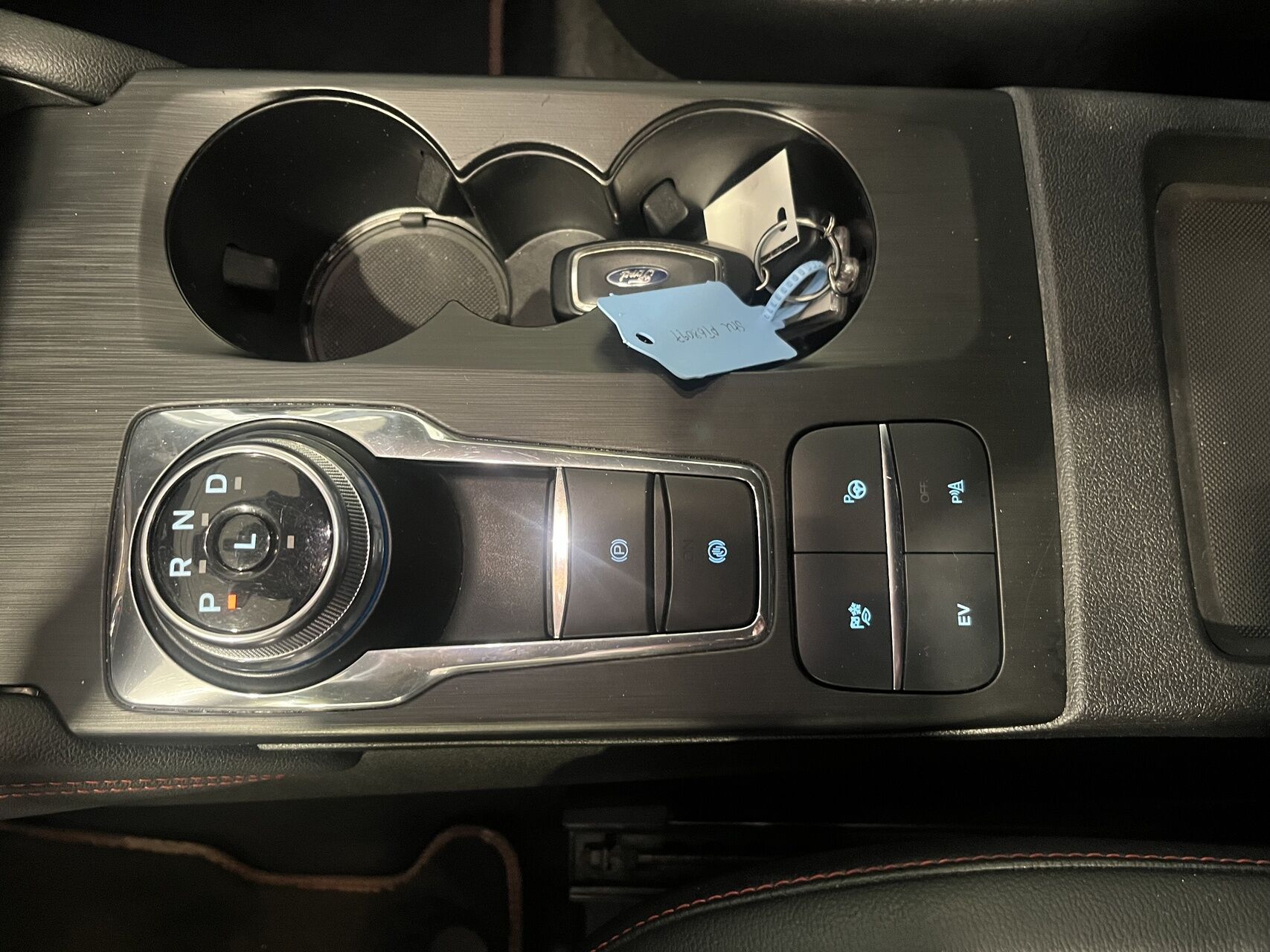 Billede af Ford Kuga 2,5 Plugin-hybrid ST-Line X CVT 225HK 5d Trinl. Gear