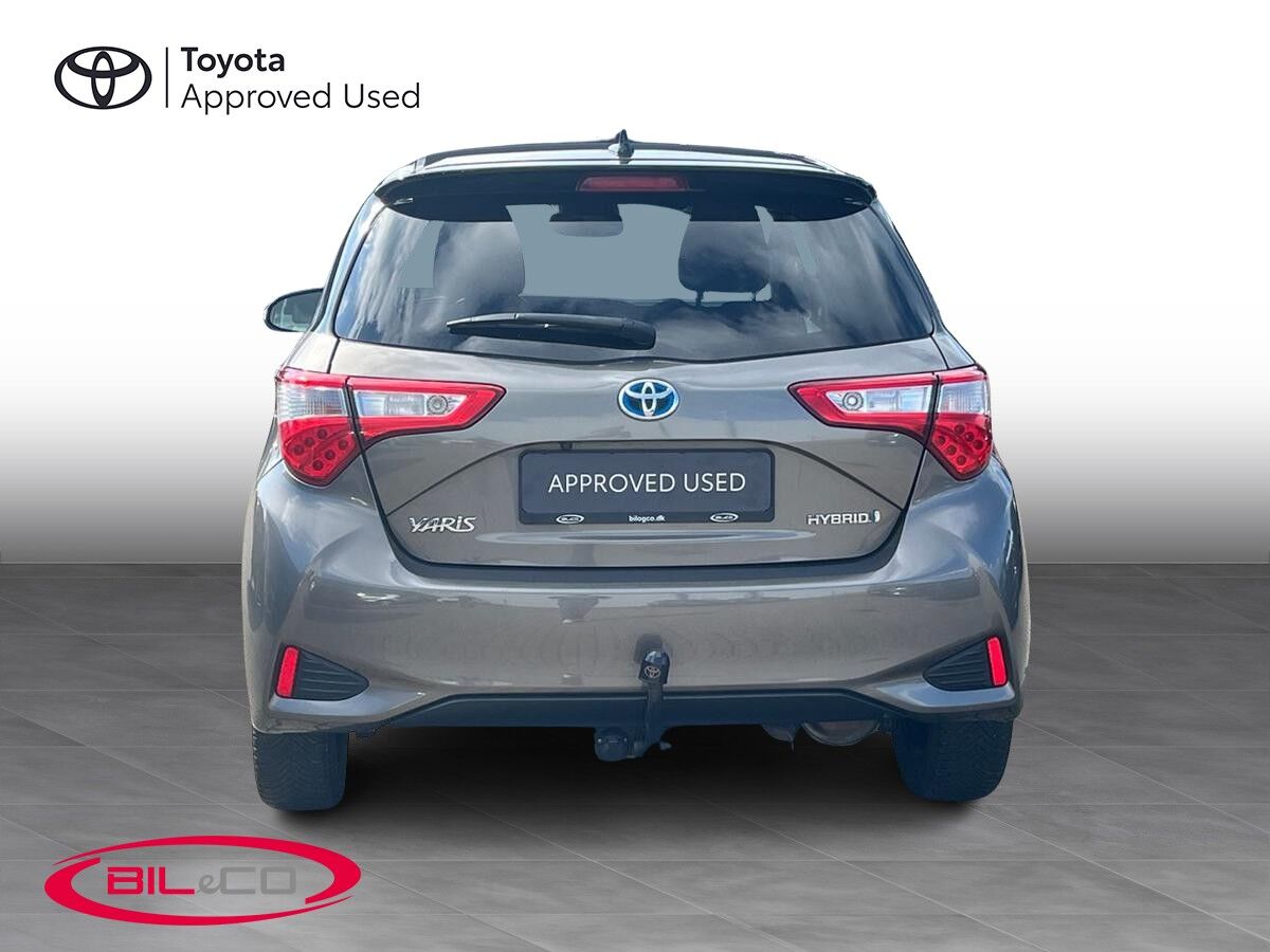 Billede af Toyota Yaris 1,5 Hybrid H3 Premiumpakke E-CVT 100HK 5d Trinl. Gear