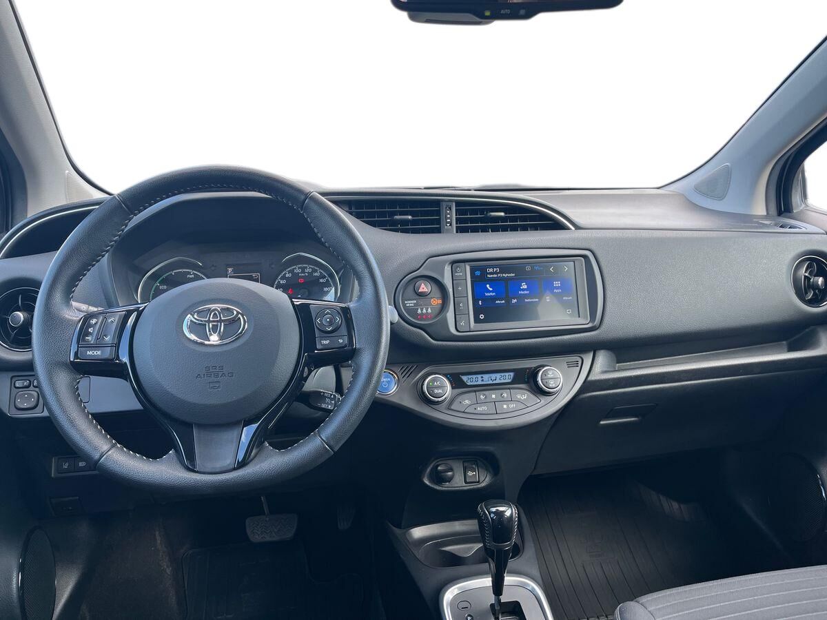 Billede af Toyota Yaris 1,5 Hybrid H3 Premiumpakke E-CVT 100HK 5d Trinl. Gear