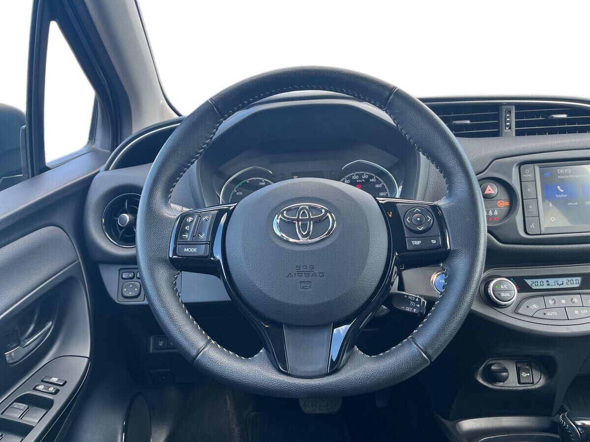 Billede af Toyota Yaris 1,5 Hybrid H3 Premiumpakke E-CVT 100HK 5d Trinl. Gear