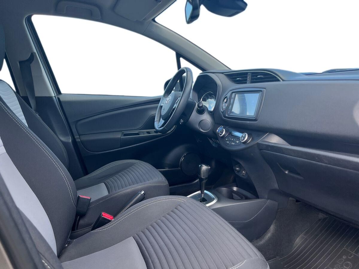 Billede af Toyota Yaris 1,5 Hybrid H3 Premiumpakke E-CVT 100HK 5d Trinl. Gear