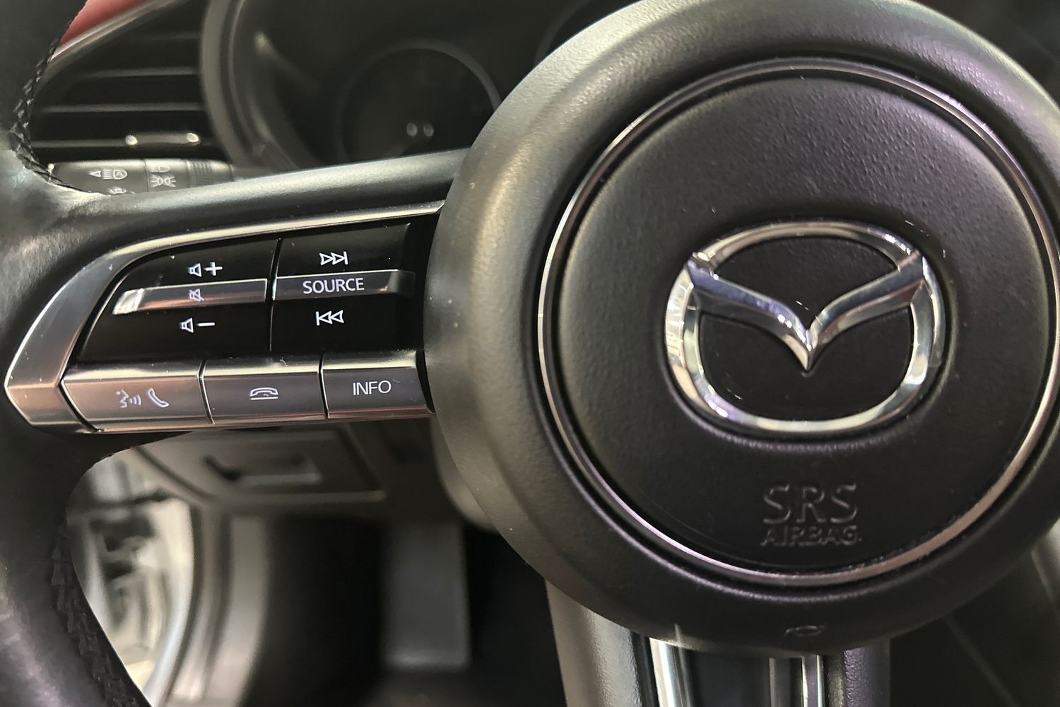 Billede af Mazda 3 2,0 Skyactiv-X  Mild hybrid Cosmo 180HK 5d 6g Aut.