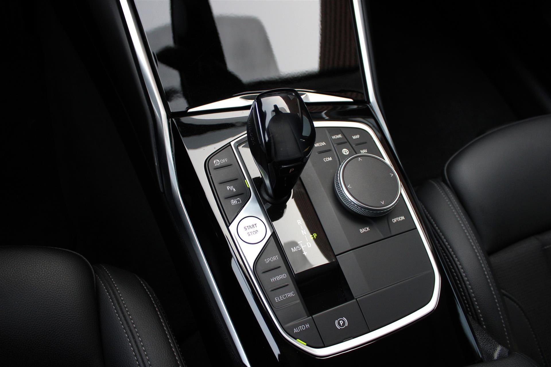 Billede af BMW 330e Touring 2,0 Plugin-hybrid Sport Line Steptronic 292HK Stc 8g Aut.