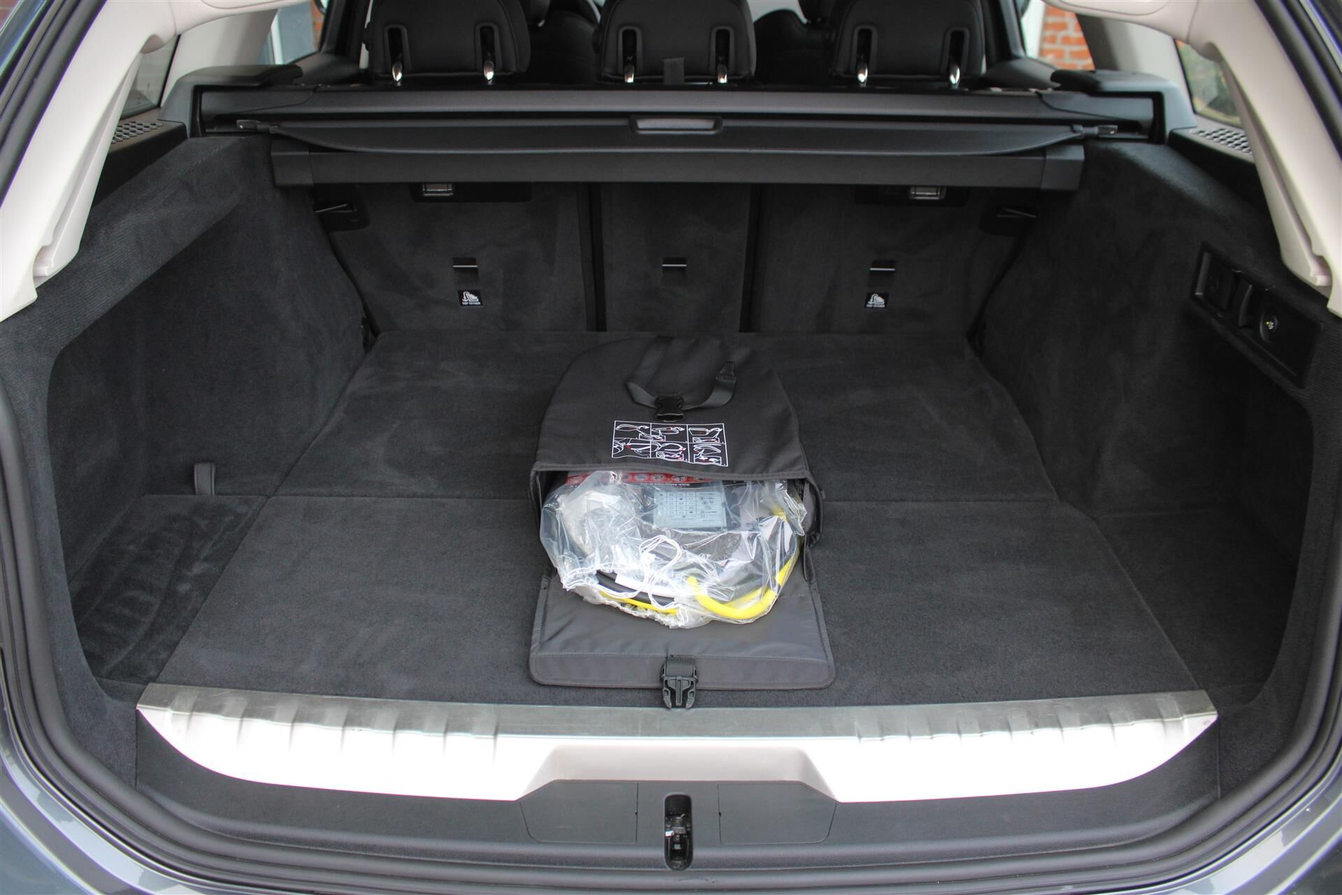 Billede af BMW 330e Touring 2,0 Plugin-hybrid Sport Line Steptronic 292HK Stc 8g Aut.