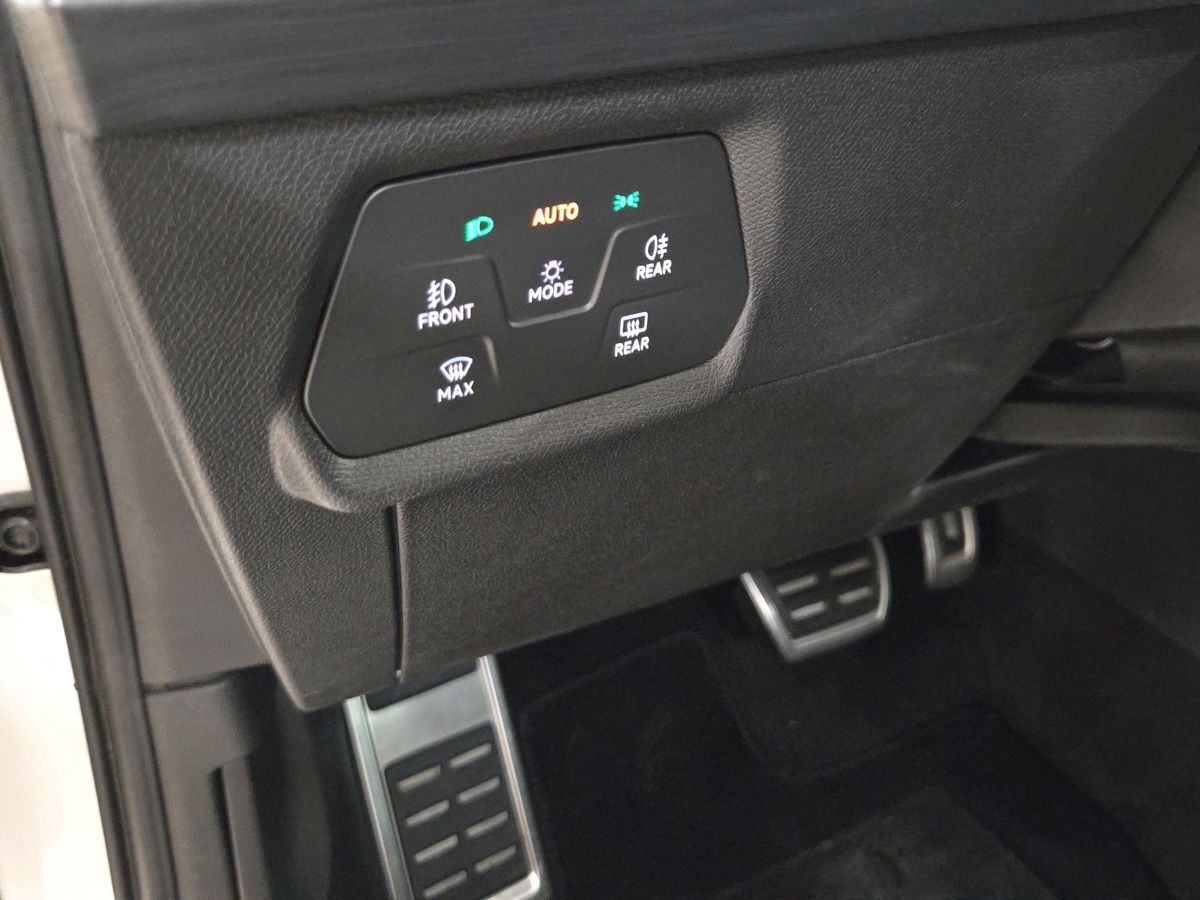 Billede af Cupra Leon 1,4 TSI  Plugin-hybrid DSG 245HK 5d 6g Aut.