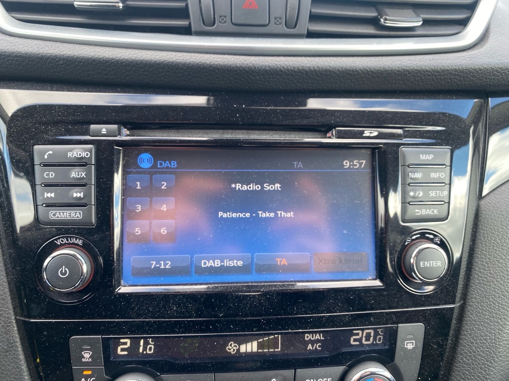 Billede af Nissan Qashqai 1,2 Dig-T Acenta Connect 115HK 5d 6g