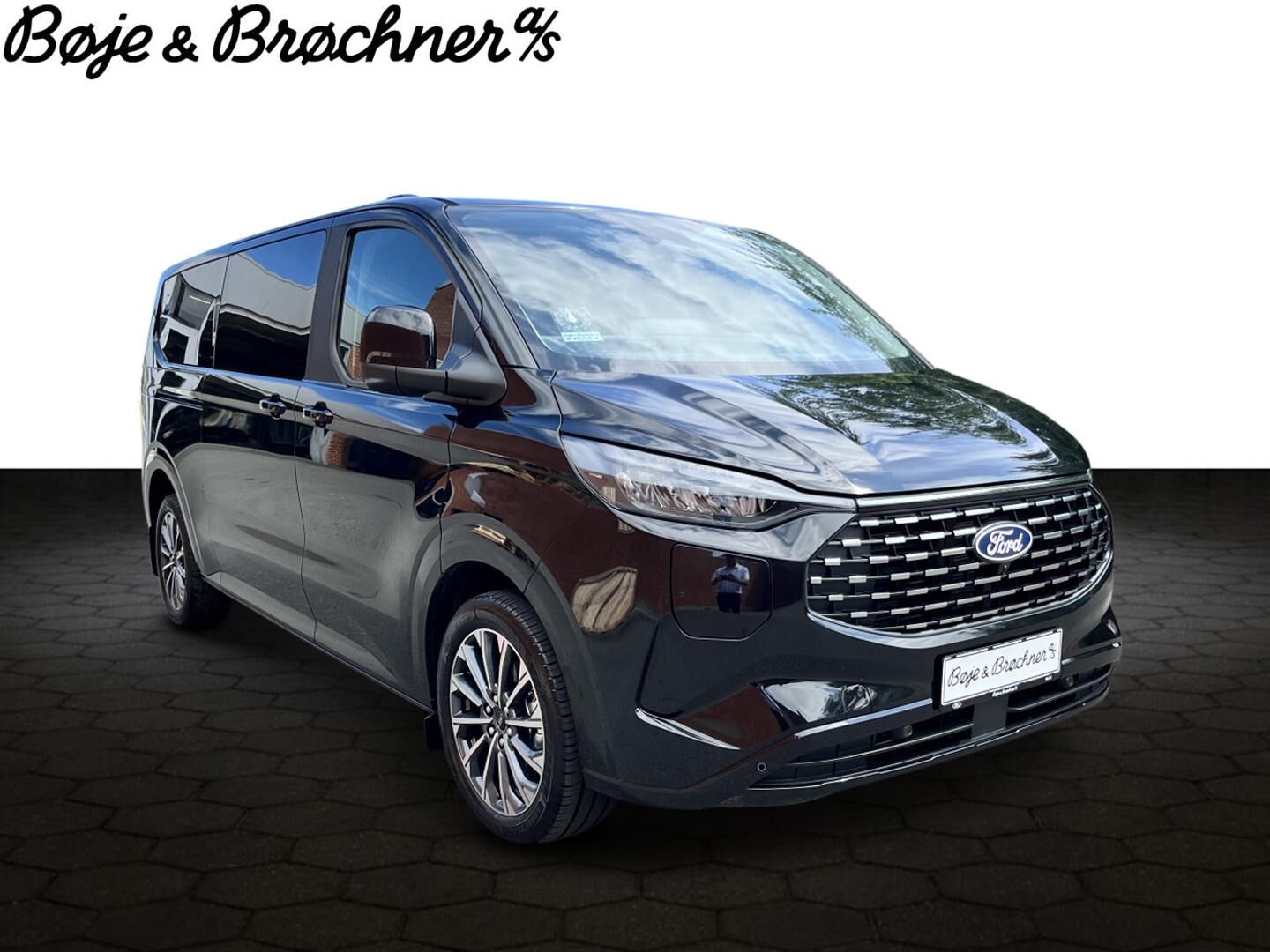 Billede af Ford Tourneo Custom 340 L2H1 2,5 Plugin-hybrid Titanium X CVT 233HK Aut.