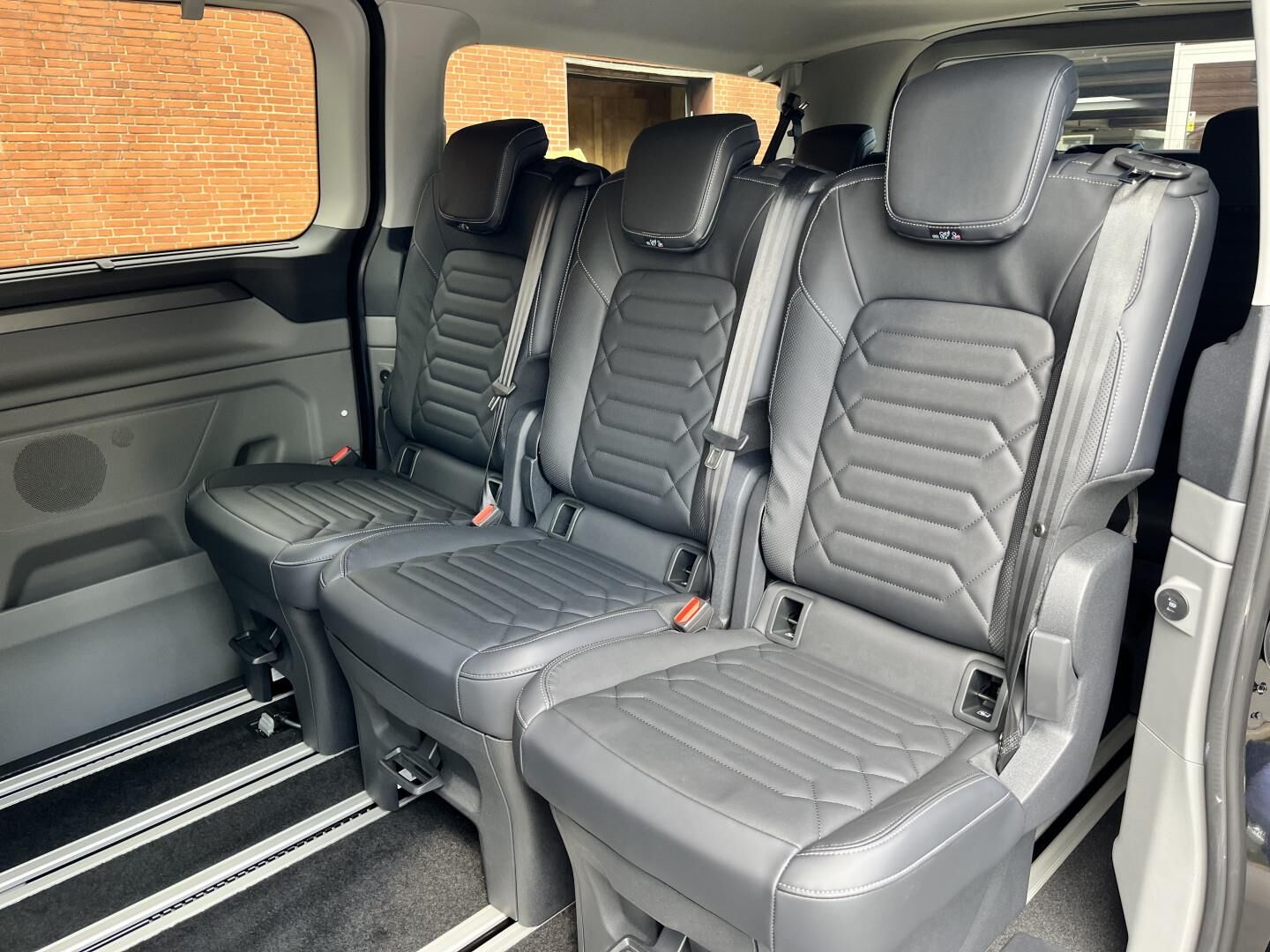 Billede af Ford Tourneo Custom 340 L2H1 2,5 Plugin-hybrid Titanium X CVT 233HK Aut.