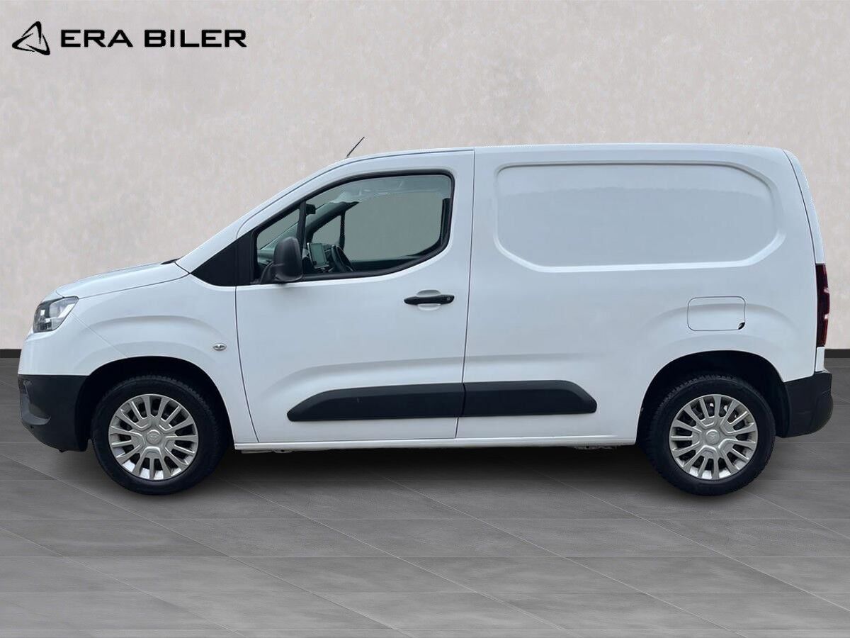 Billede af Toyota Proace City Medium 1,5 D Comfort Smart Active Vision Dobbelt Bagdør 102HK Van