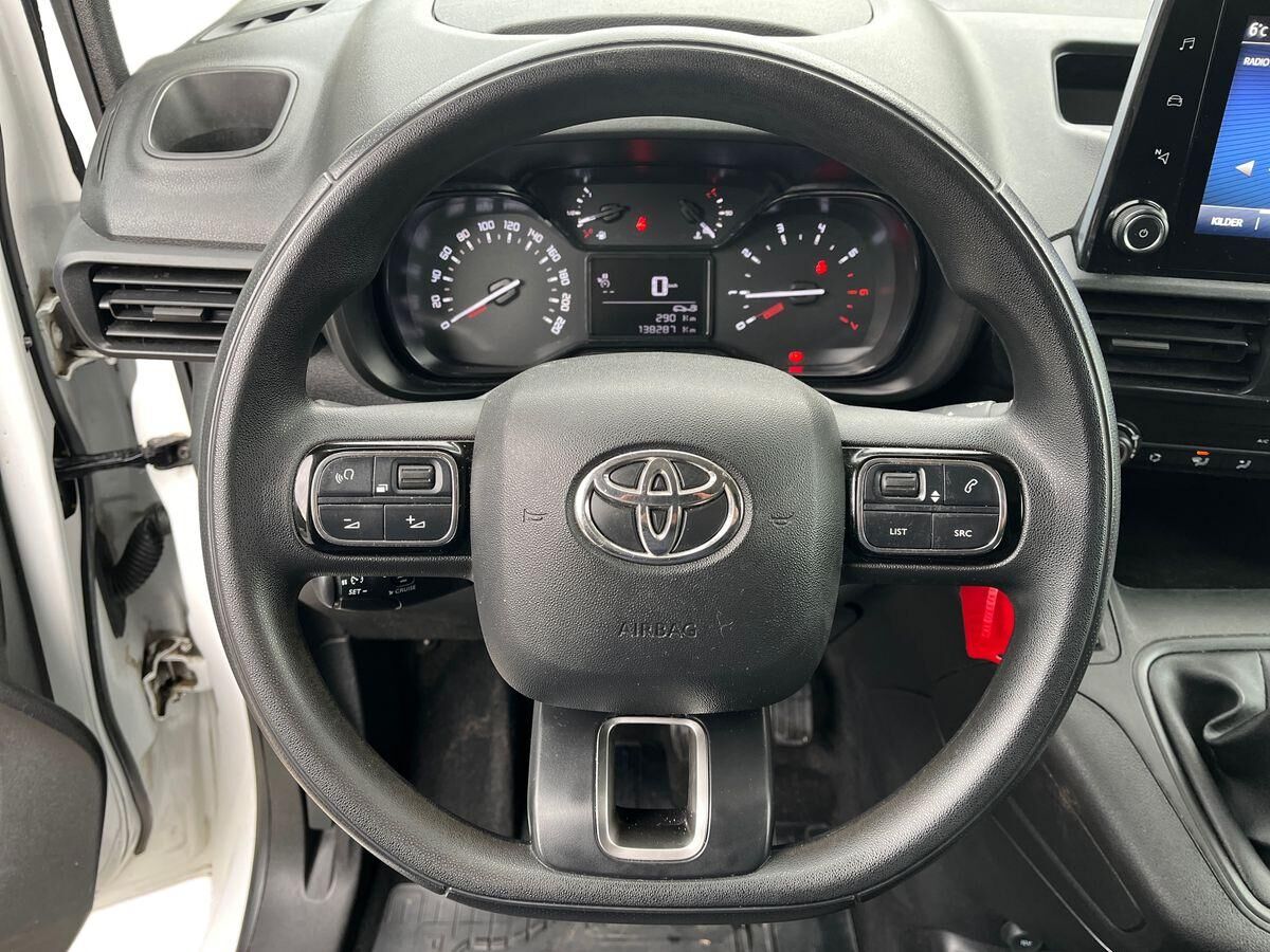 Billede af Toyota Proace City Medium 1,5 D Comfort Smart Active Vision Dobbelt Bagdør 102HK Van