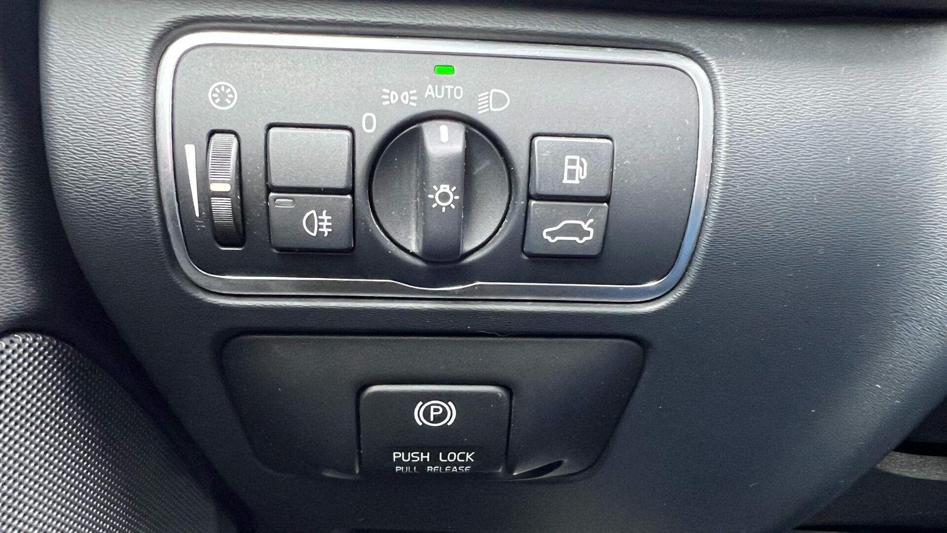 Billede af Volvo XC60 2,0 D4 Momentum 181HK 5d 8g Aut.