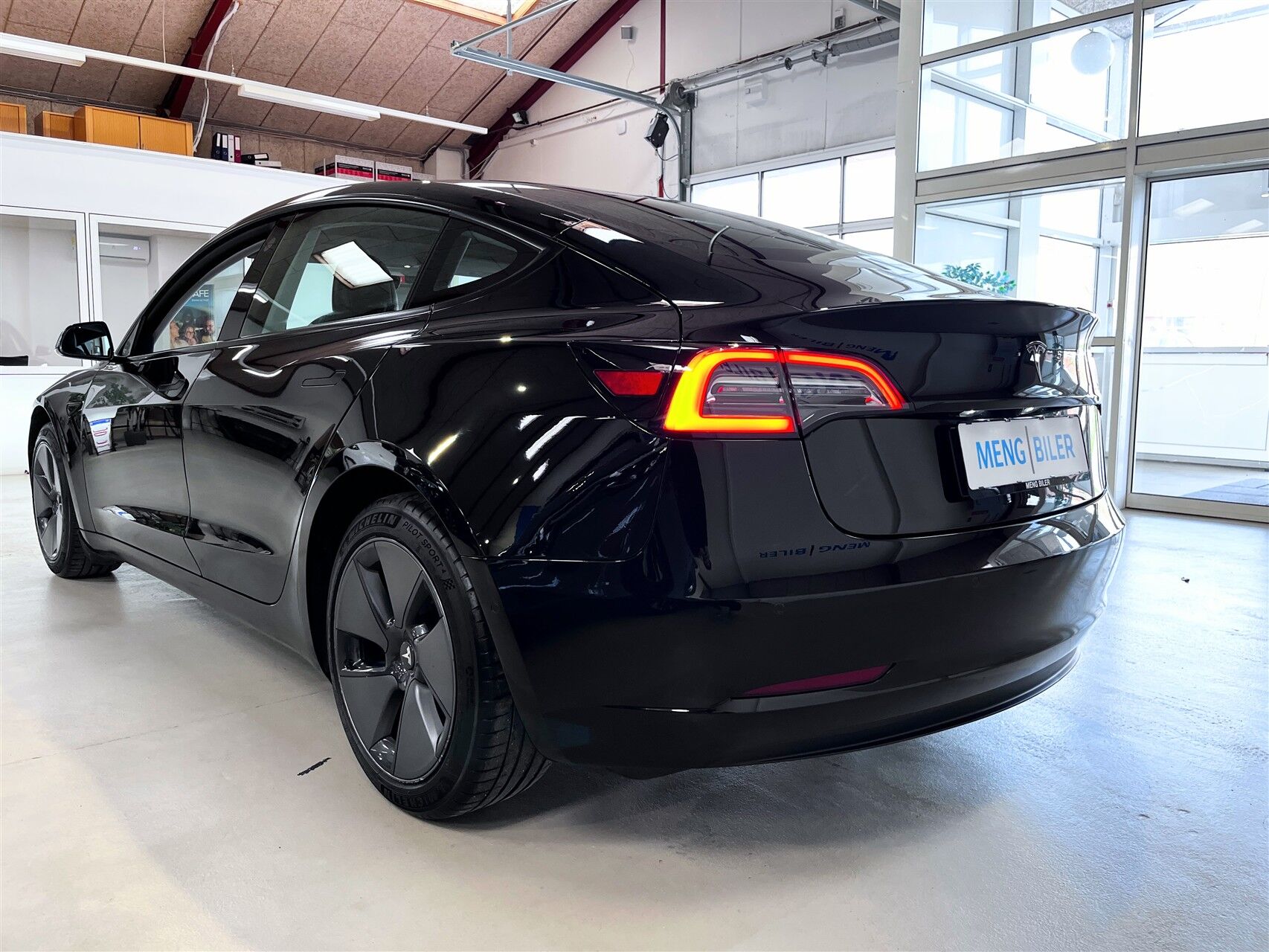 Billede af Tesla Model 3 EL Standard Range Plus 325HK Aut.