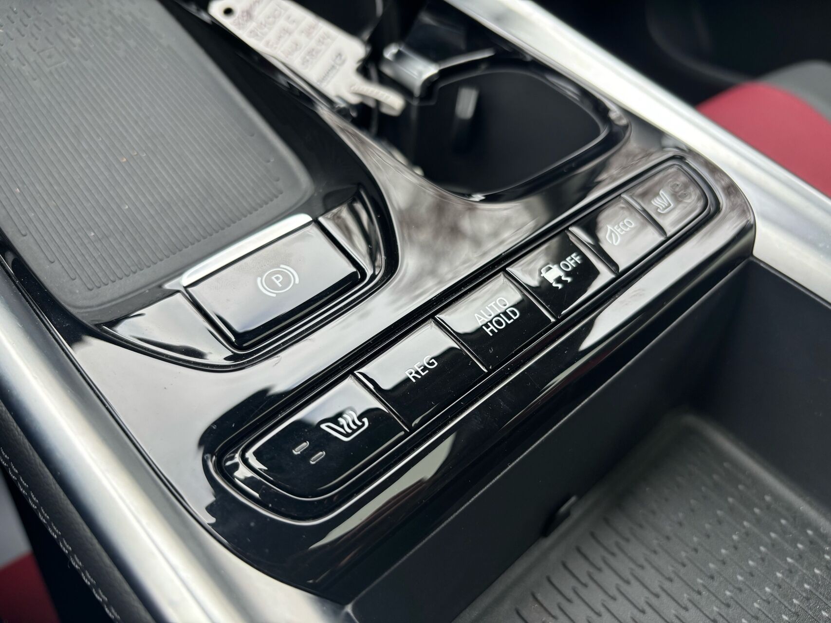 Billede af Maxus Euniq 5 6 Sæder EL 177HK Aut.