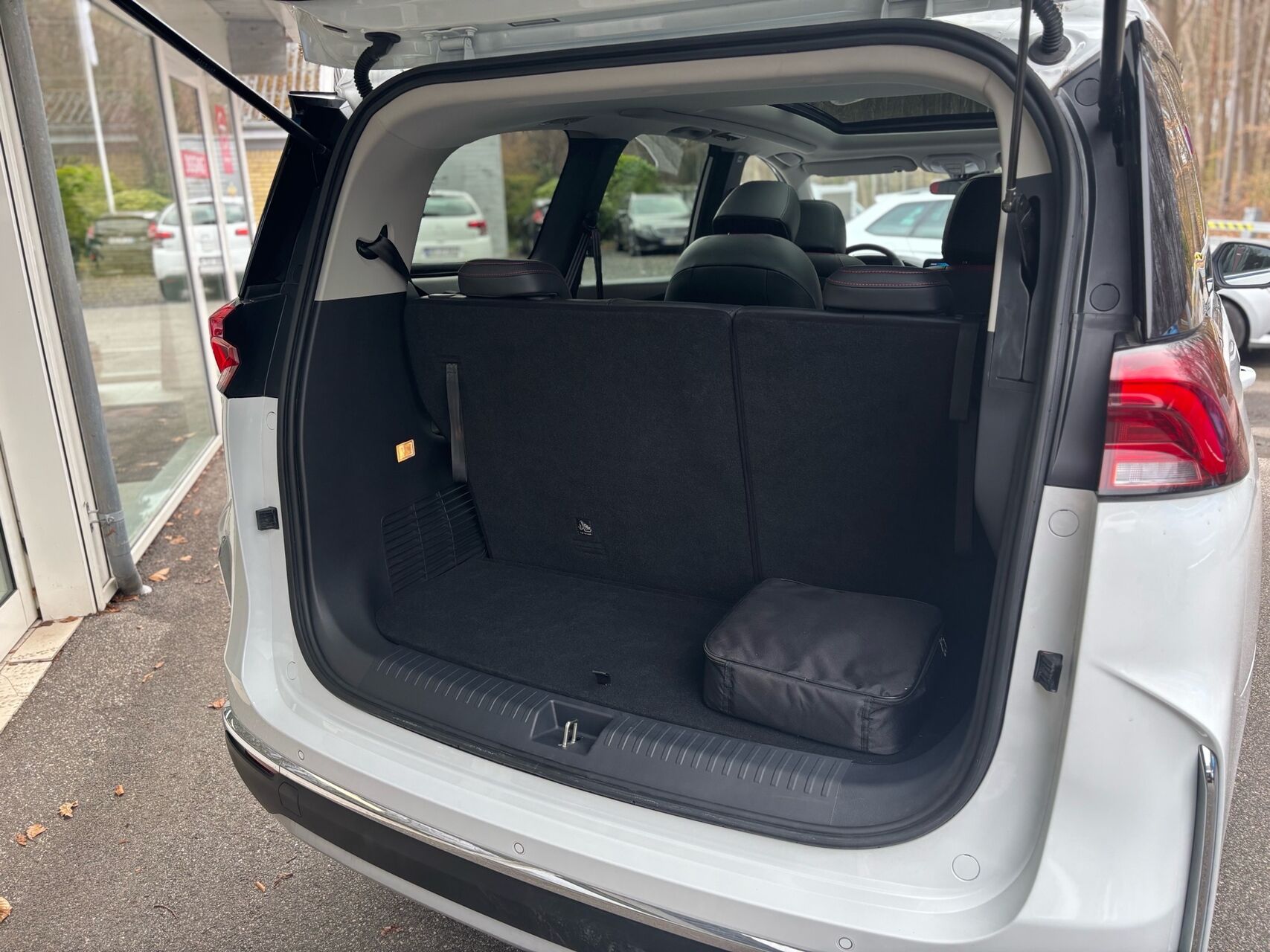 Billede af Maxus Euniq 5 6 Sæder EL 177HK Aut.