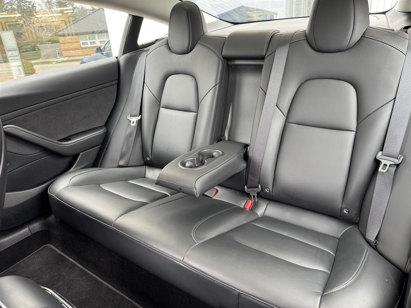 Billede af Tesla Model 3 EL Standard Range Plus 325HK Aut.