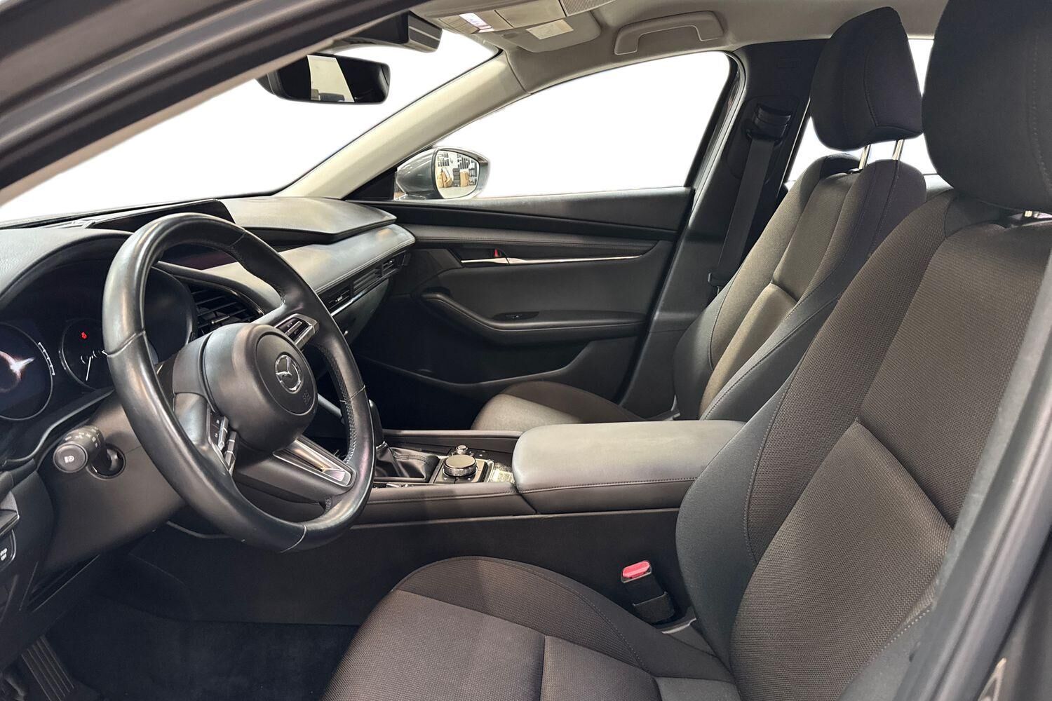 Billede af Mazda 3 2,0 Skyactiv-G  Mild hybrid Sky 122HK 6g Aut.