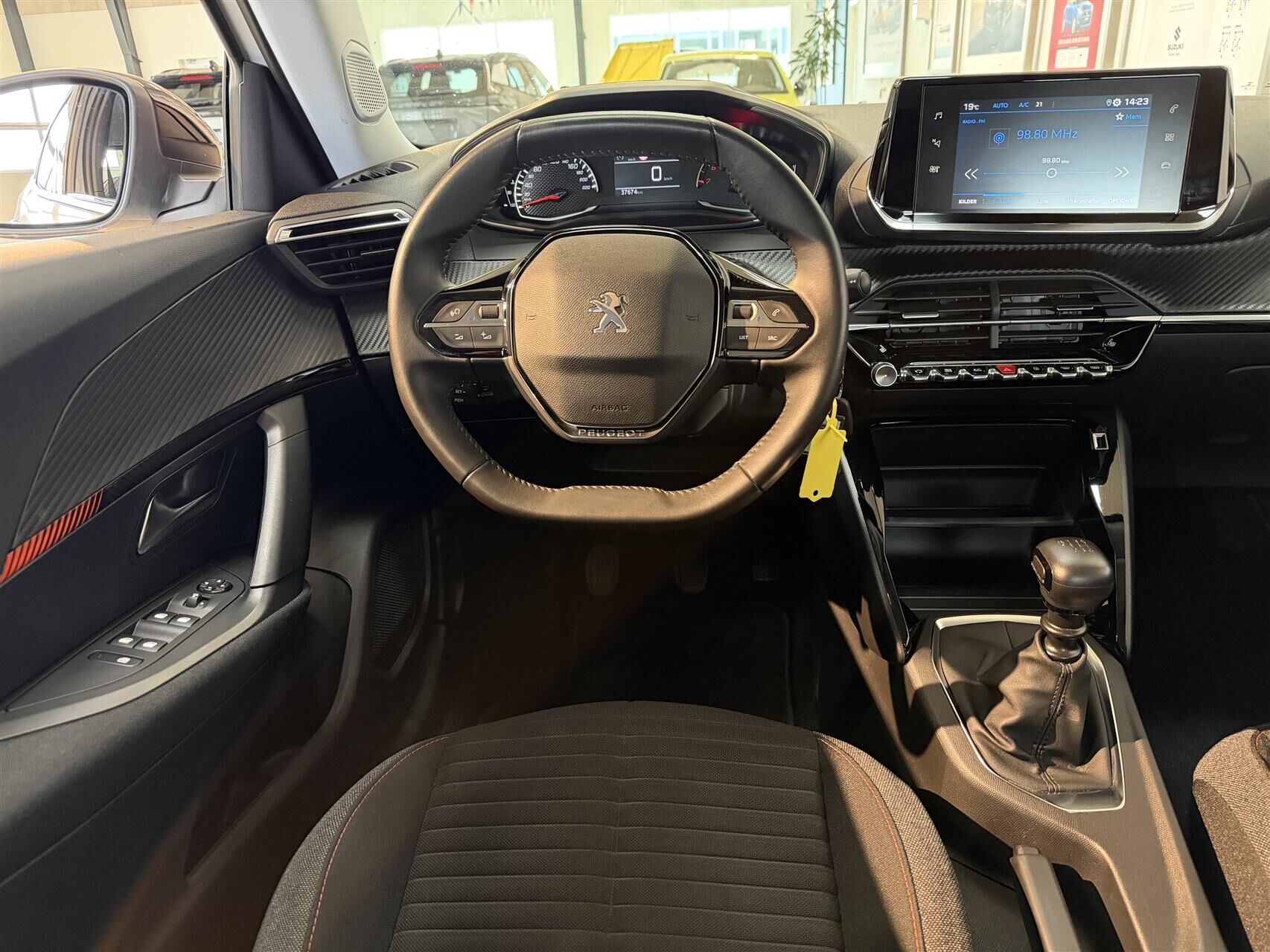 Billede af Peugeot 2008 1,2 PureTech Selection 100HK 5d