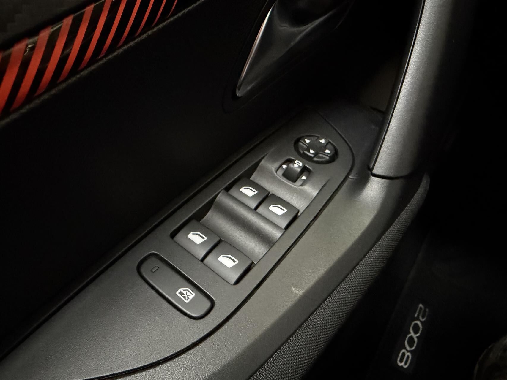 Billede af Peugeot 2008 1,2 PureTech Selection 100HK 5d