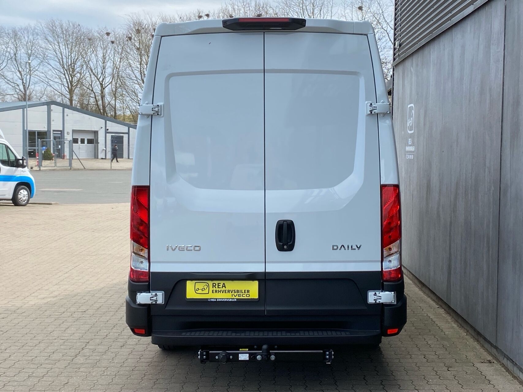 Billede af Iveco Daily 35S18 12m3 3,0 D 180HK Van 8g Aut.