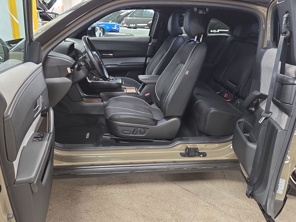 Billede af Mazda MX-30 0,8 e-Skyactiv R-EV  Plugin-hybrid Makoto 170HK 5d Trinl. Gear