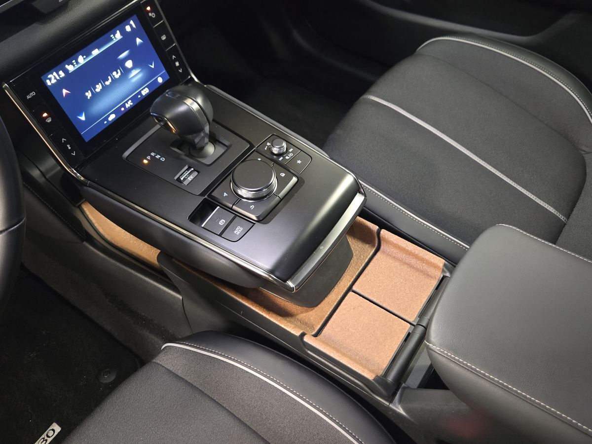 Billede af Mazda MX-30 0,8 e-Skyactiv R-EV  Plugin-hybrid Makoto 170HK 5d Trinl. Gear