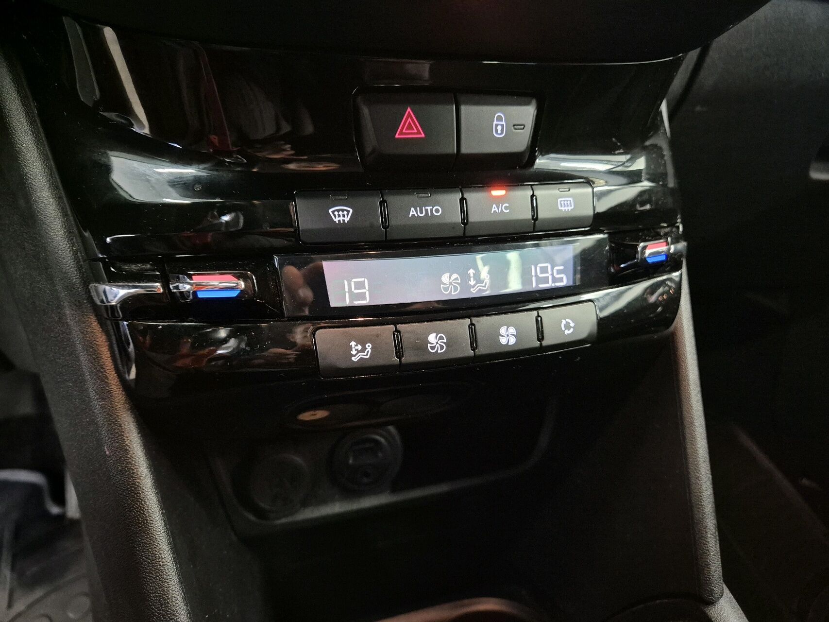 Billede af Peugeot 208 1,5 BlueHDi Envy 100HK 5d 6g