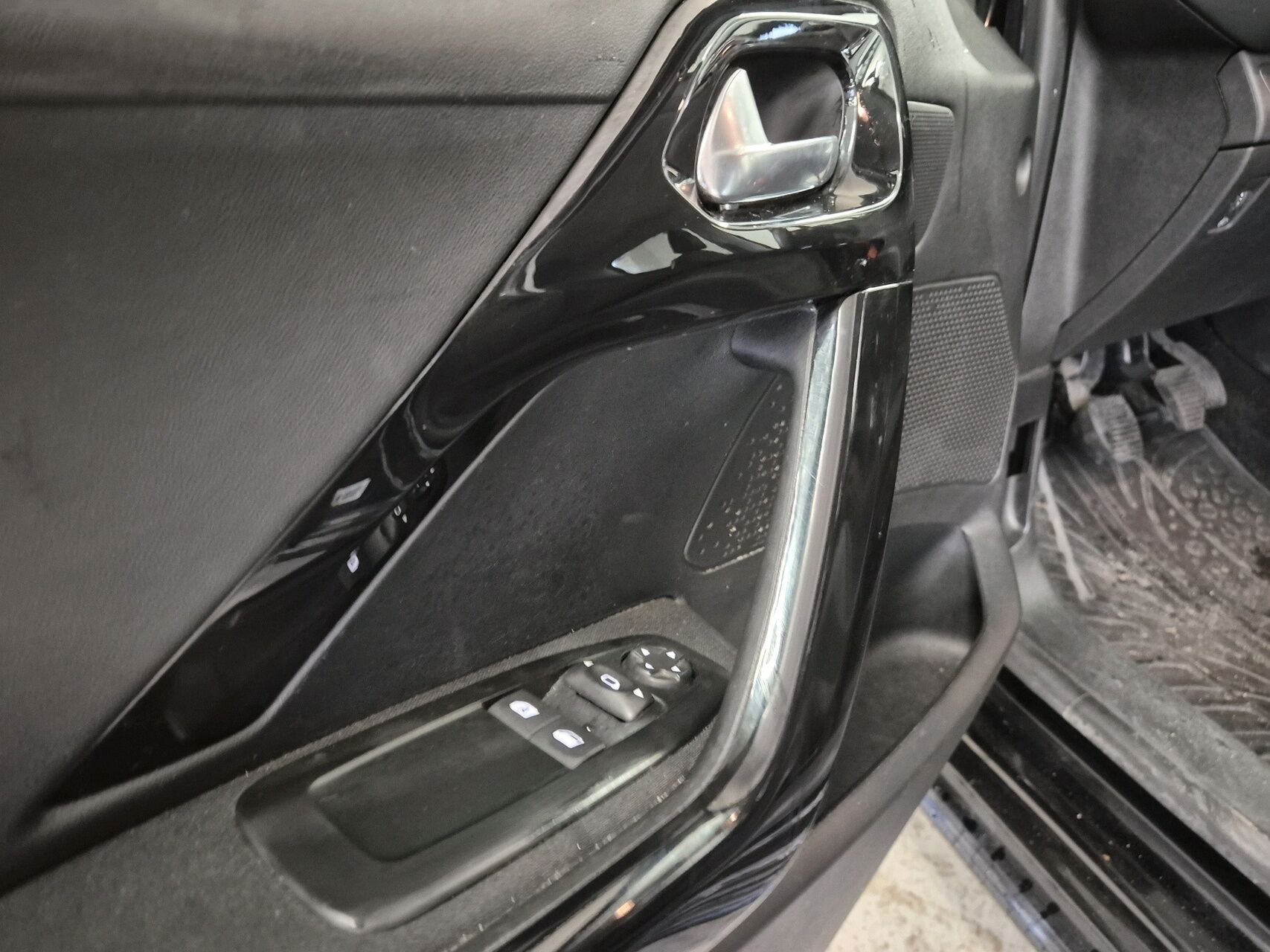 Billede af Peugeot 208 1,5 BlueHDi Envy 100HK 5d 6g