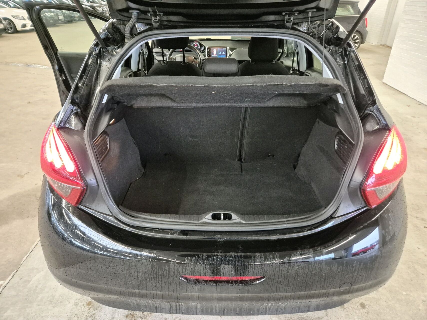 Billede af Peugeot 208 1,5 BlueHDi Envy 100HK 5d 6g
