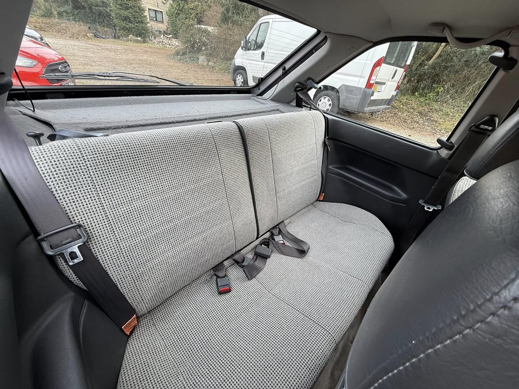 Billede af Mazda 323 1300 1,3 LX 67HK 3d