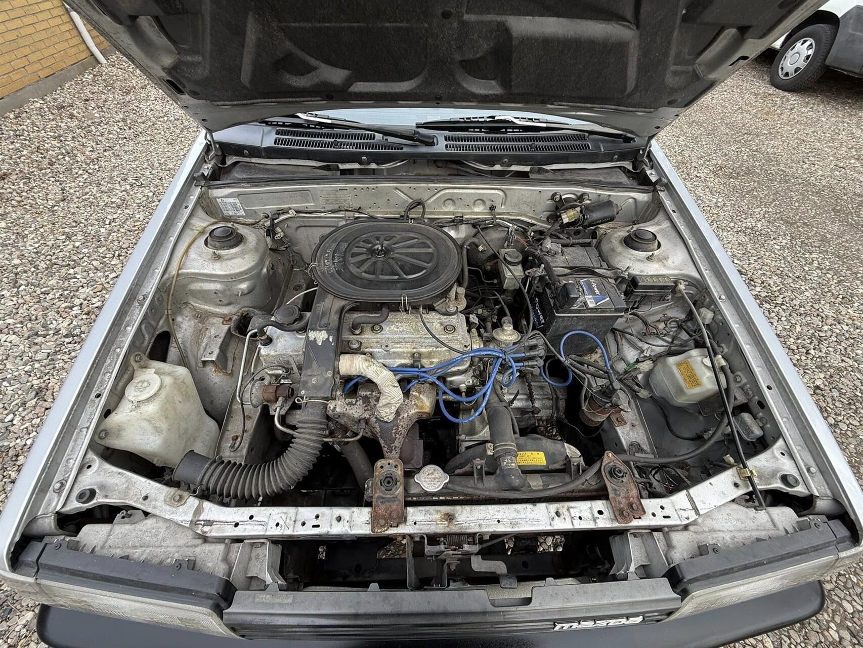 Billede af Mazda 323 1300 1,3 LX 67HK 3d