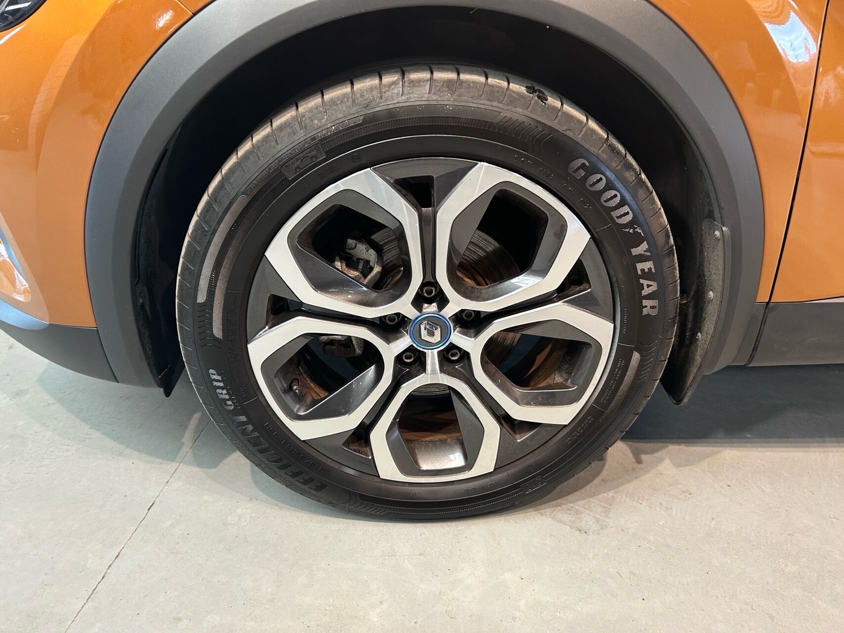 Billede af Renault Captur 1,6 E-TECH  Plugin-hybrid Intens 160HK 5d Aut.