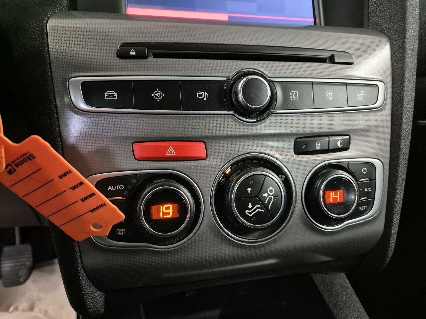 Billede af Citroën C4 1,6 Blue HDi Millesime start/stop 100HK 5d