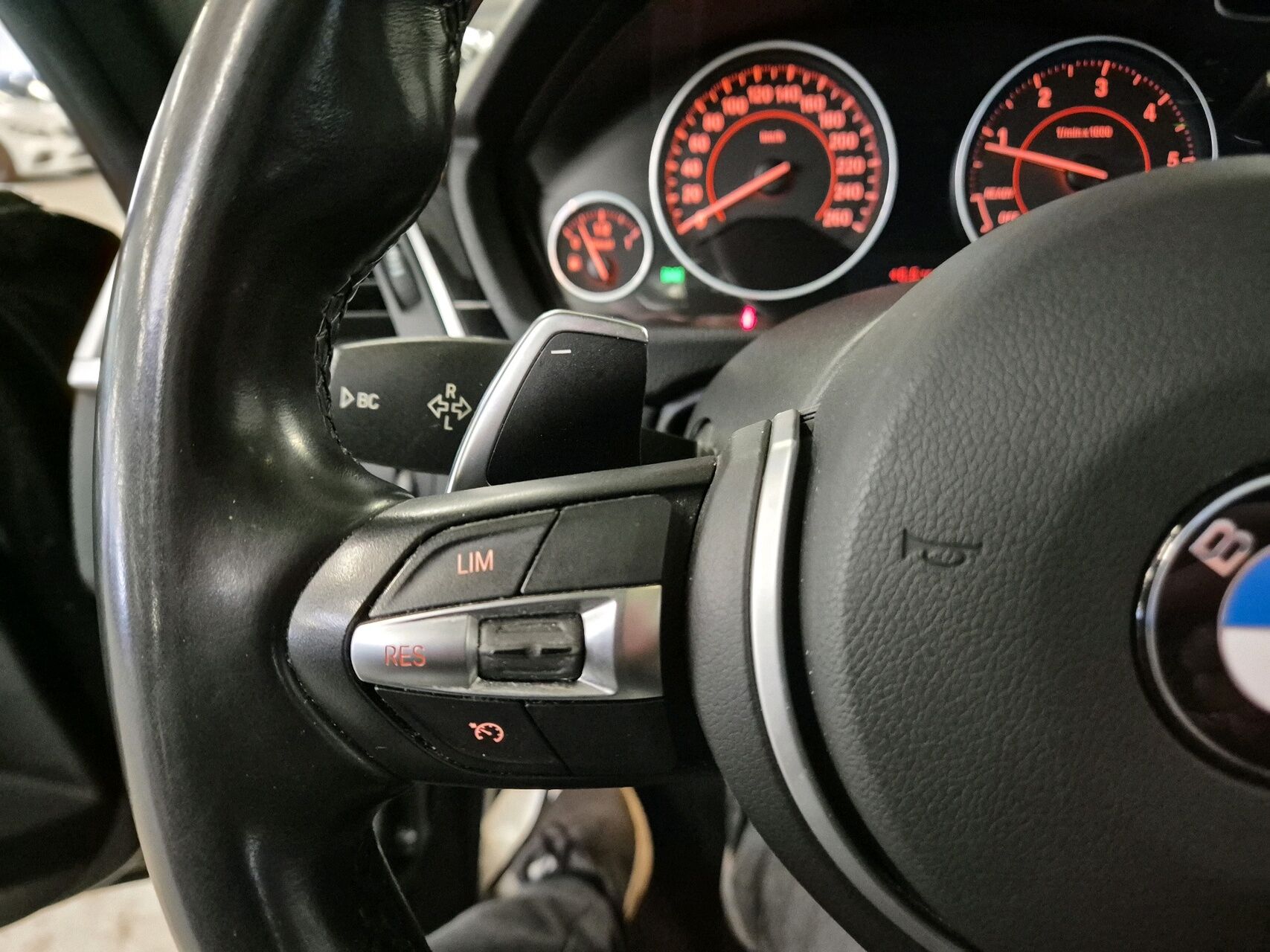 Billede af BMW 320d Touring 2,0 D M-Sport Steptronic 190HK Stc 8g Aut.