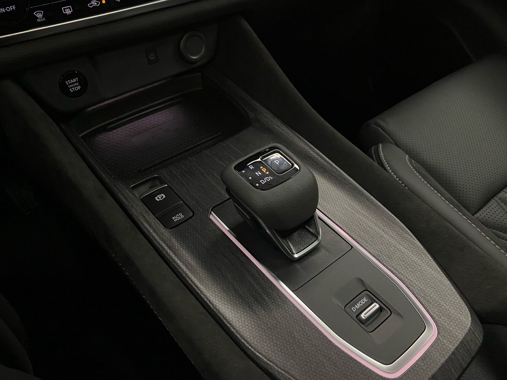 Billede af Nissan QASHQAI QASHQAI MY25,5 Mild-Hybrid 158 Xtronic 2 WD Tekna PLU