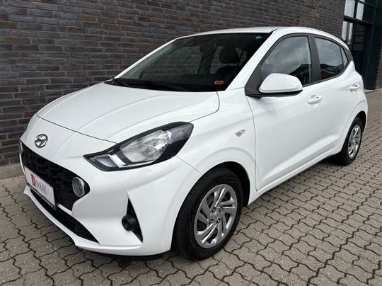 Hyundai i10 1,0 Essential 67HK 5d