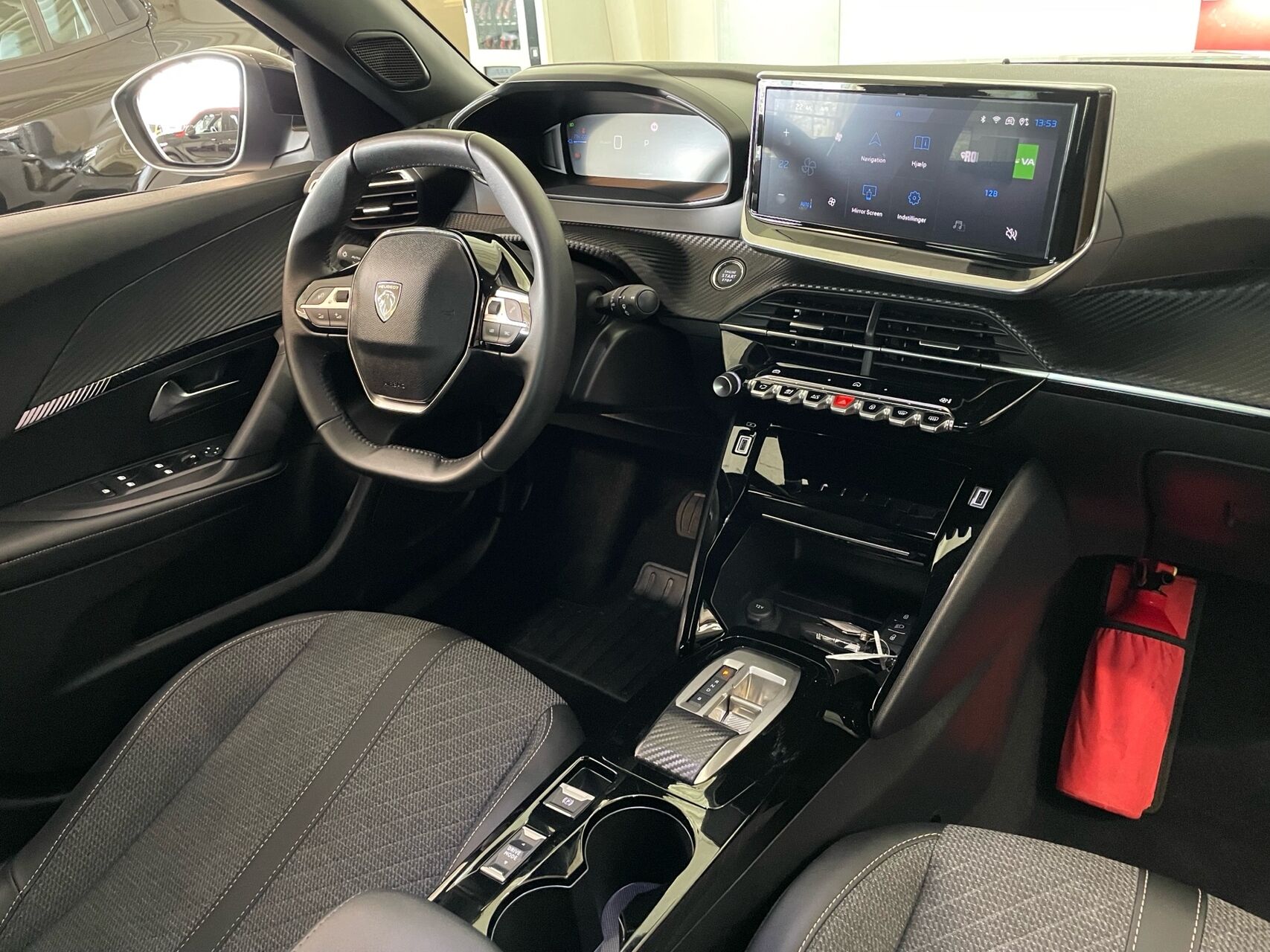 Billede af Peugeot e-2008 EL Allure 136HK 5d Aut.