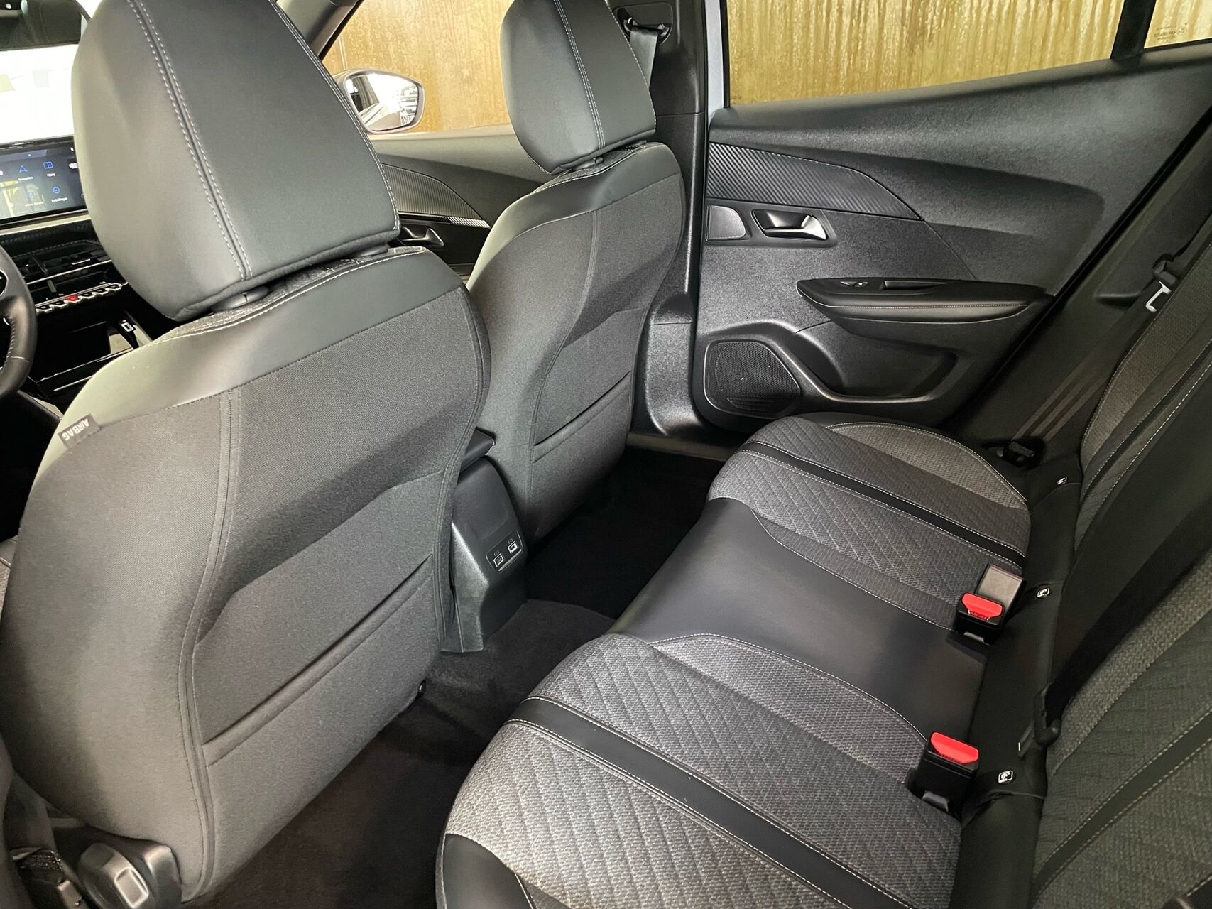 Billede af Peugeot e-2008 EL Allure 136HK 5d Aut.