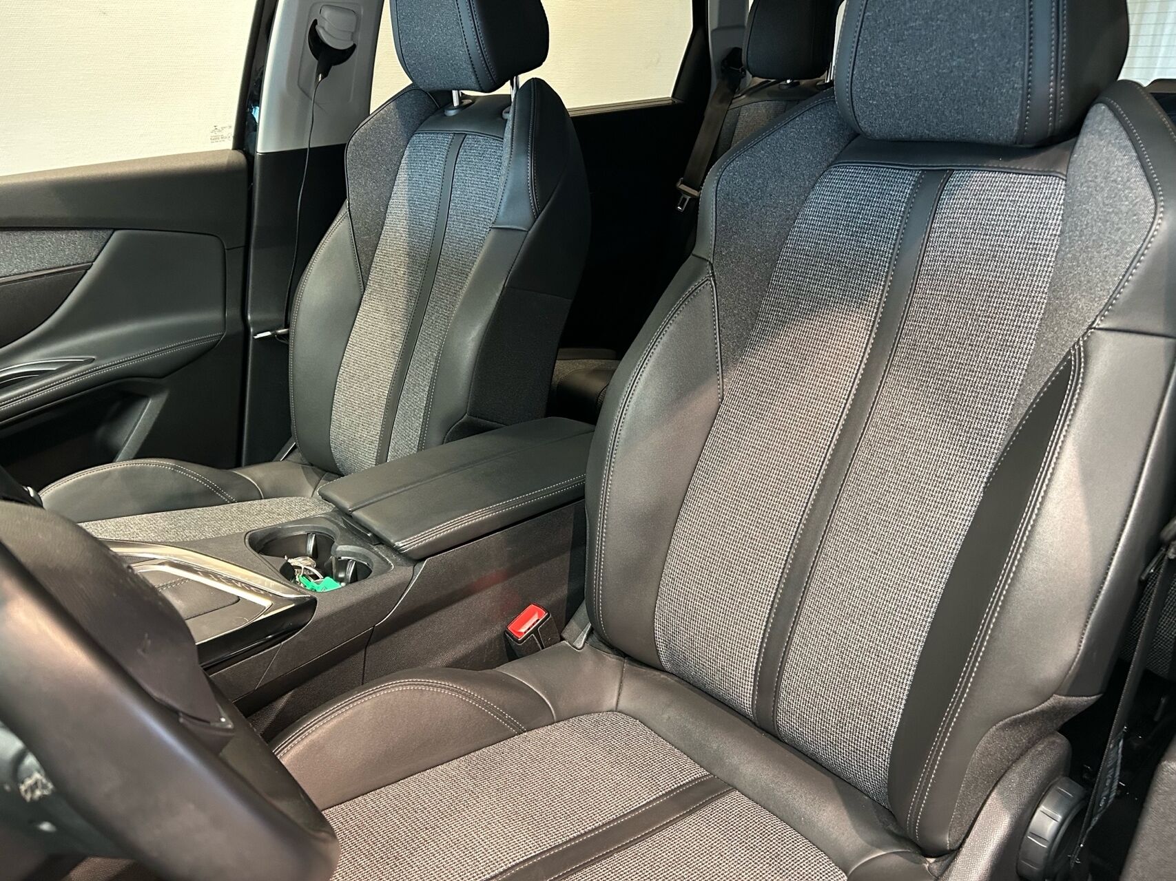 Billede af Peugeot 5008 1,5 BlueHDi Allure LTD 130HK 5d 6g