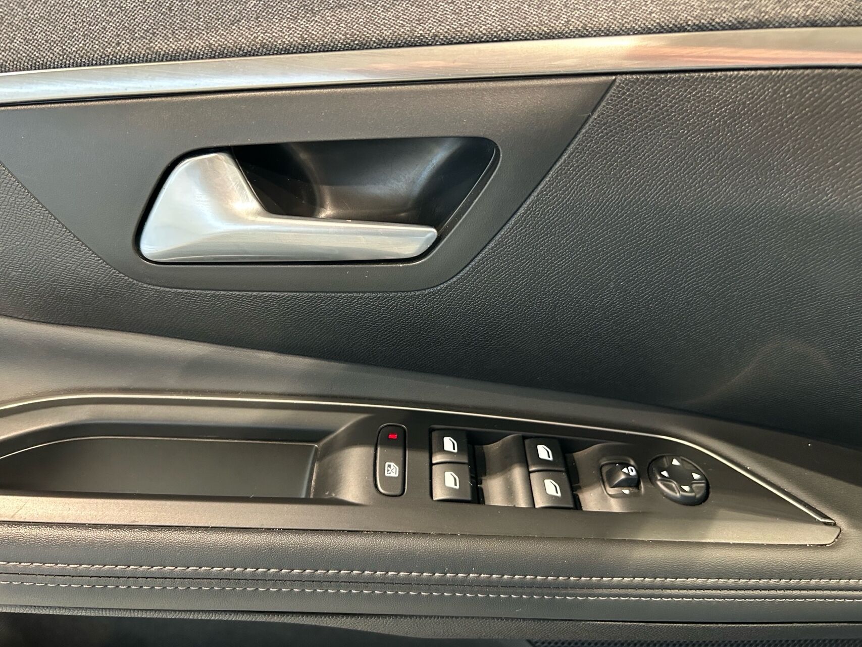 Billede af Peugeot 5008 1,5 BlueHDi Allure LTD 130HK 5d 6g