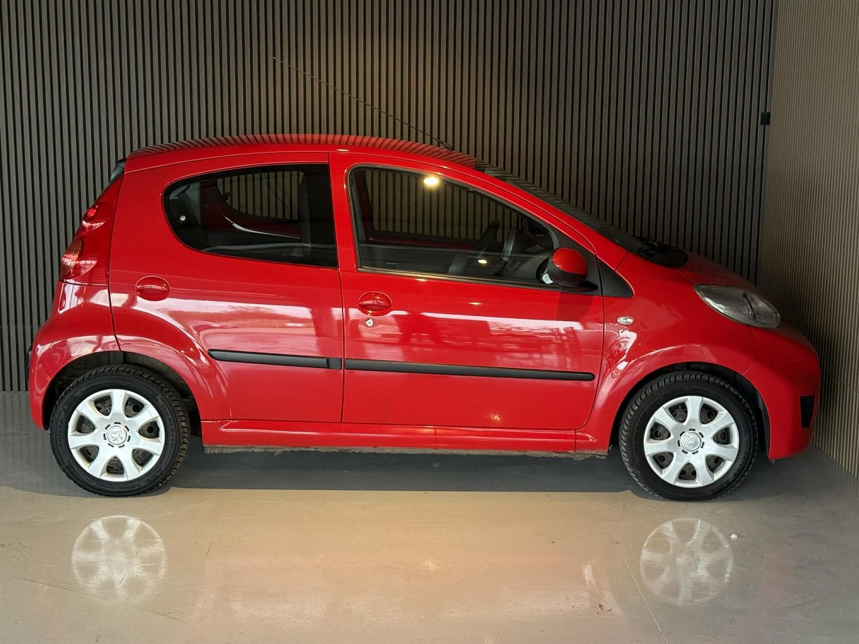 Billede af Peugeot 107 1,0 12V Trendy 2 Tronic 68HK 5d
