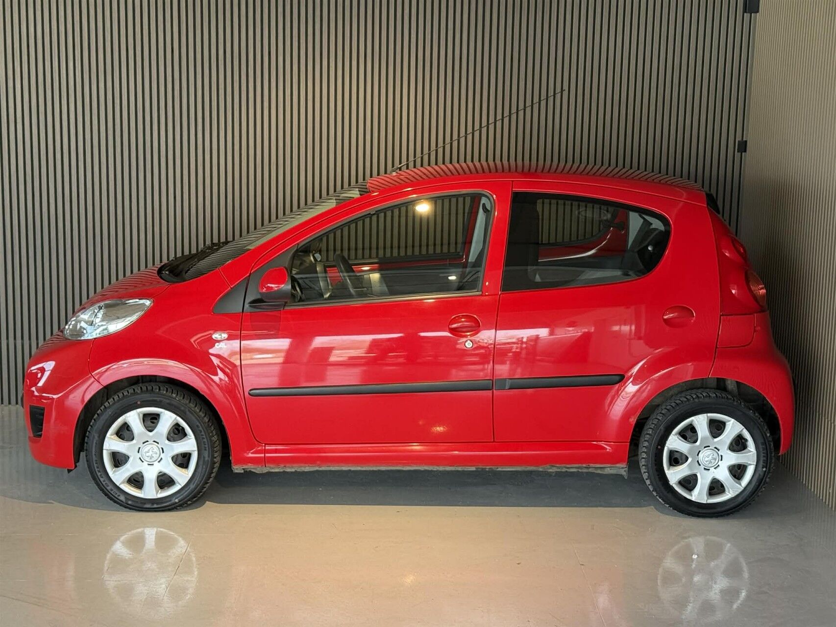 Billede af Peugeot 107 1,0 12V Trendy 2 Tronic 68HK 5d