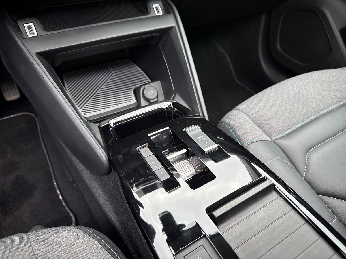 Billede af Citroën e-C4 EL Shine Sport 136HK 5d Aut.