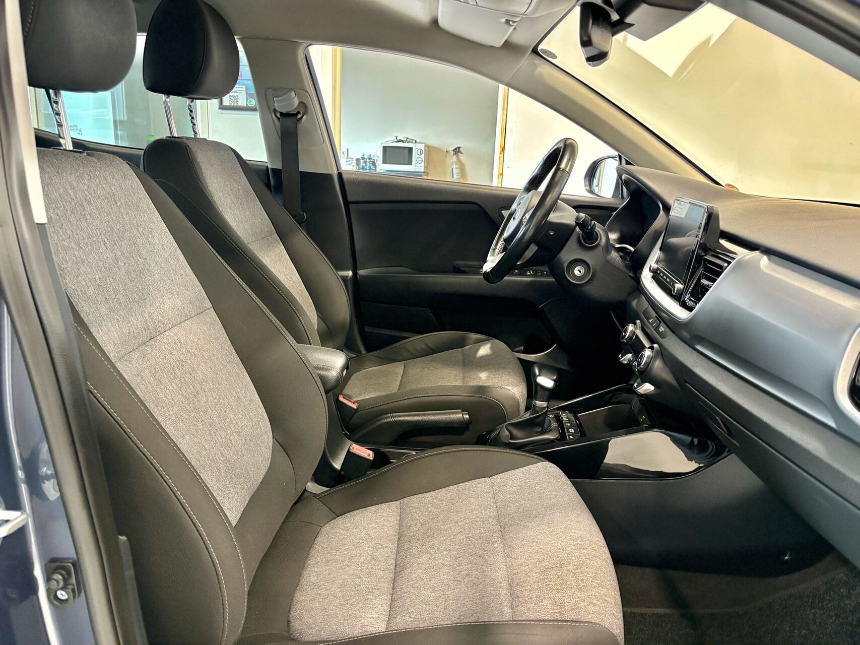 Billede af Kia Stonic 1,0 T-GDI  Mild hybrid Prestige m/Upgrade DCT 120HK 5d 7g Aut.