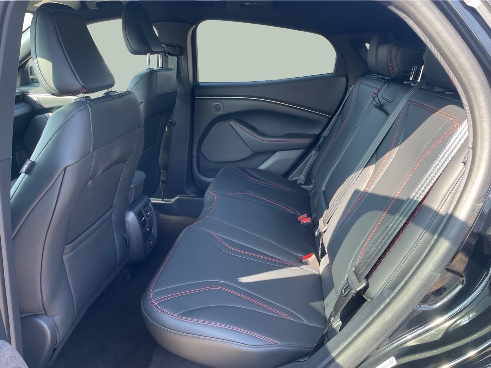 Billede af Ford Mustang Mach-E EL UR Premium 294HK 5d Aut.