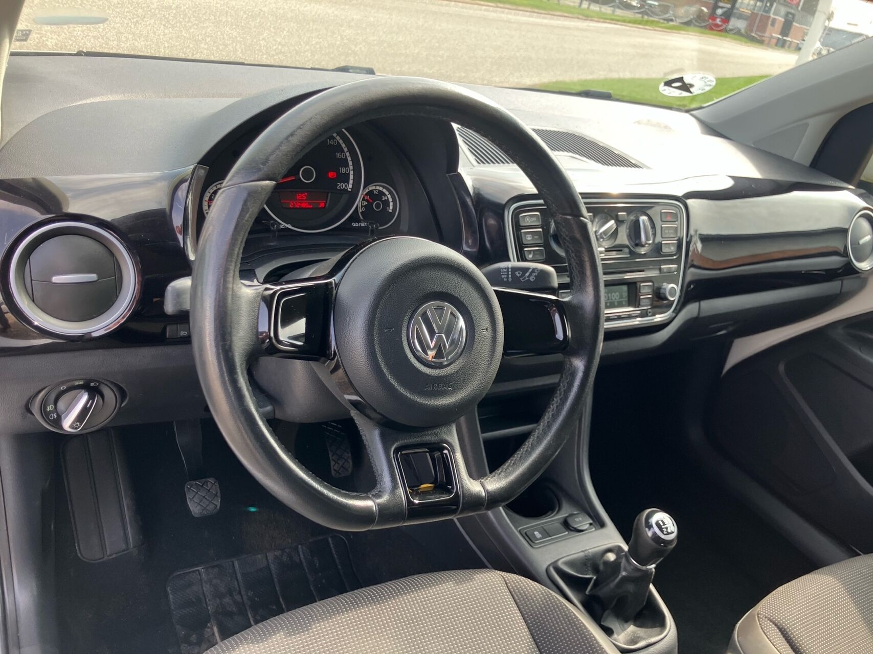 Billede af VW up 1,0 MPI BMT High 75HK 5d