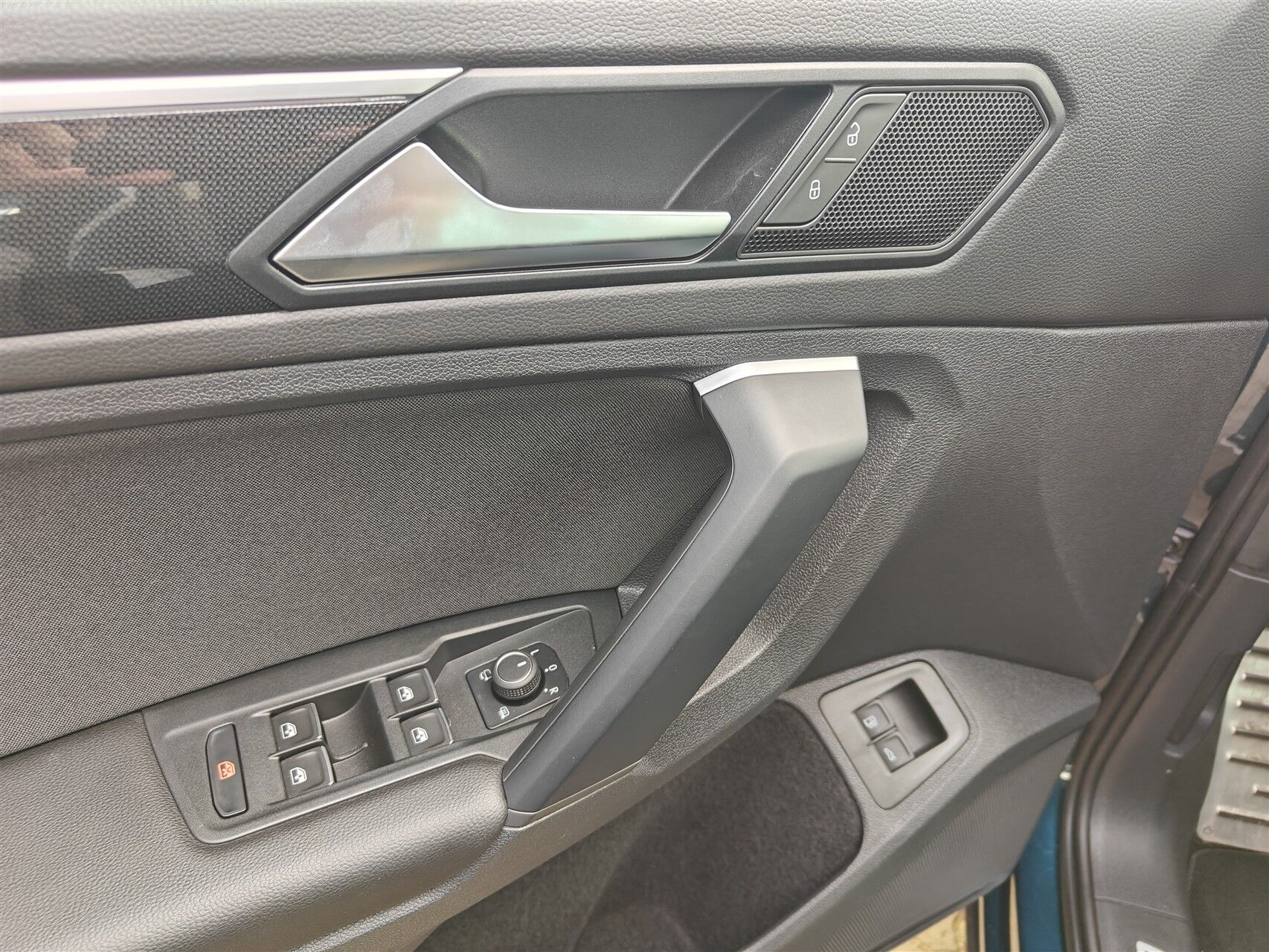 Billede af VW Tiguan 1,4 TSI eHybrid Elegance DSG 245HK 5d 6g Aut.